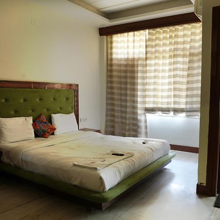 Hotel Elite Sector 45 I Gurgaon Central I Couple Friendly Exterior photo