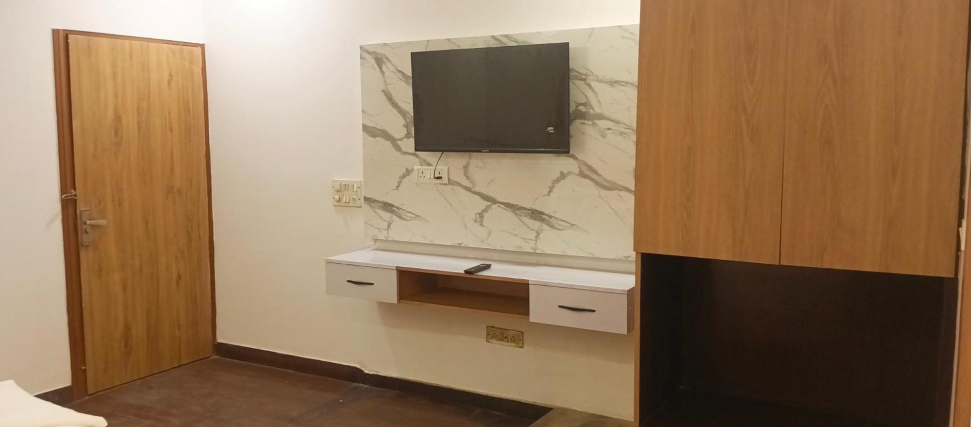 Hotel Elite Sector 45 I Gurgaon Central I Couple Friendly Exterior photo