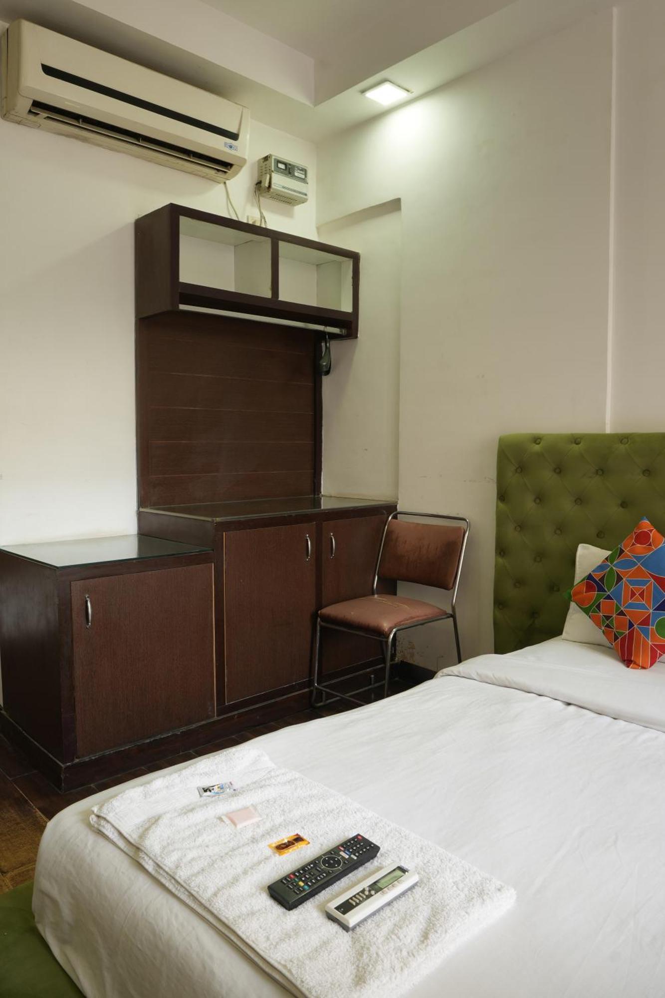 Hotel Elite Sector 45 I Gurgaon Central I Couple Friendly Exterior photo