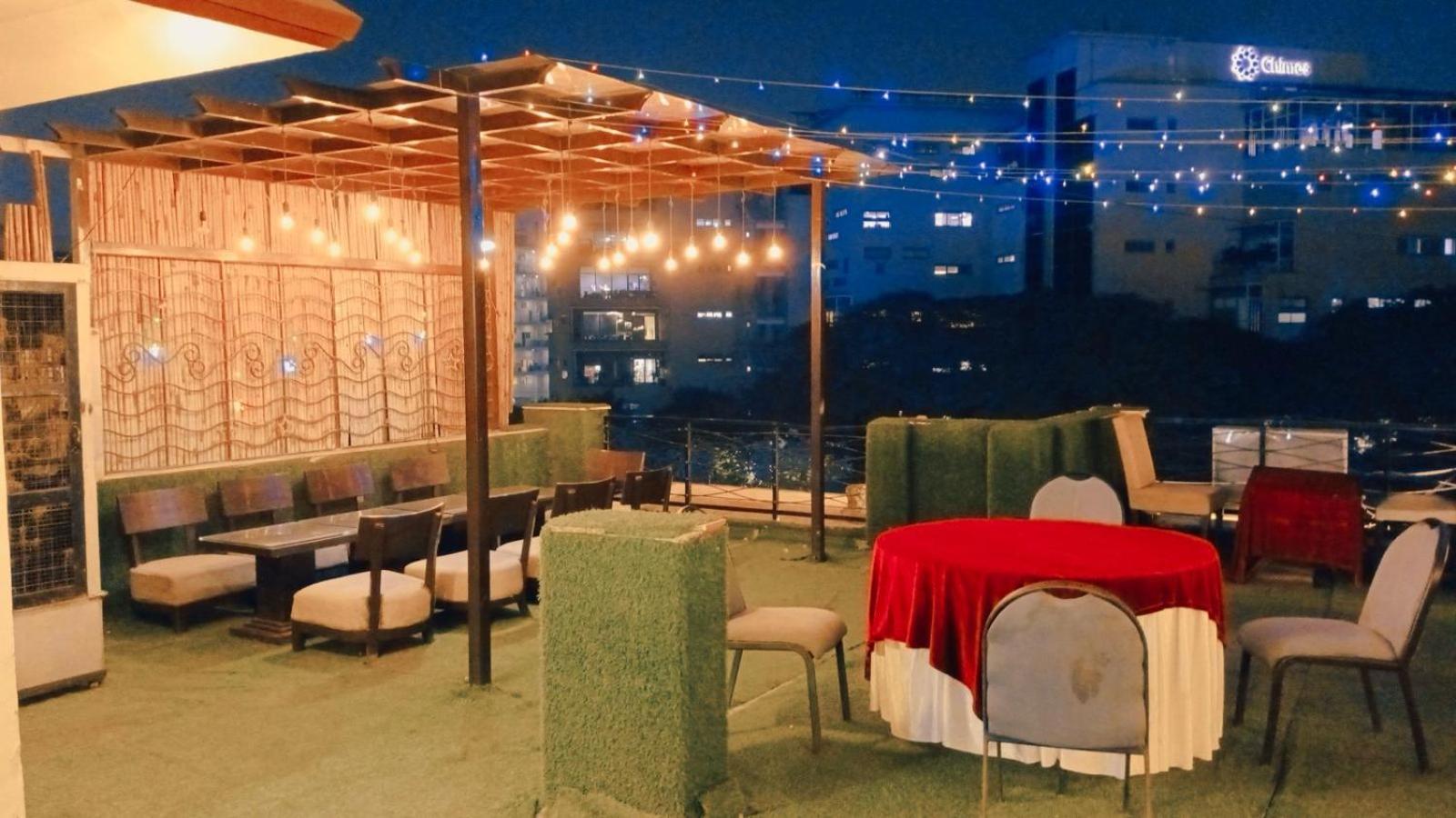 Hotel Elite Sector 45 I Gurgaon Central I Couple Friendly Exterior photo